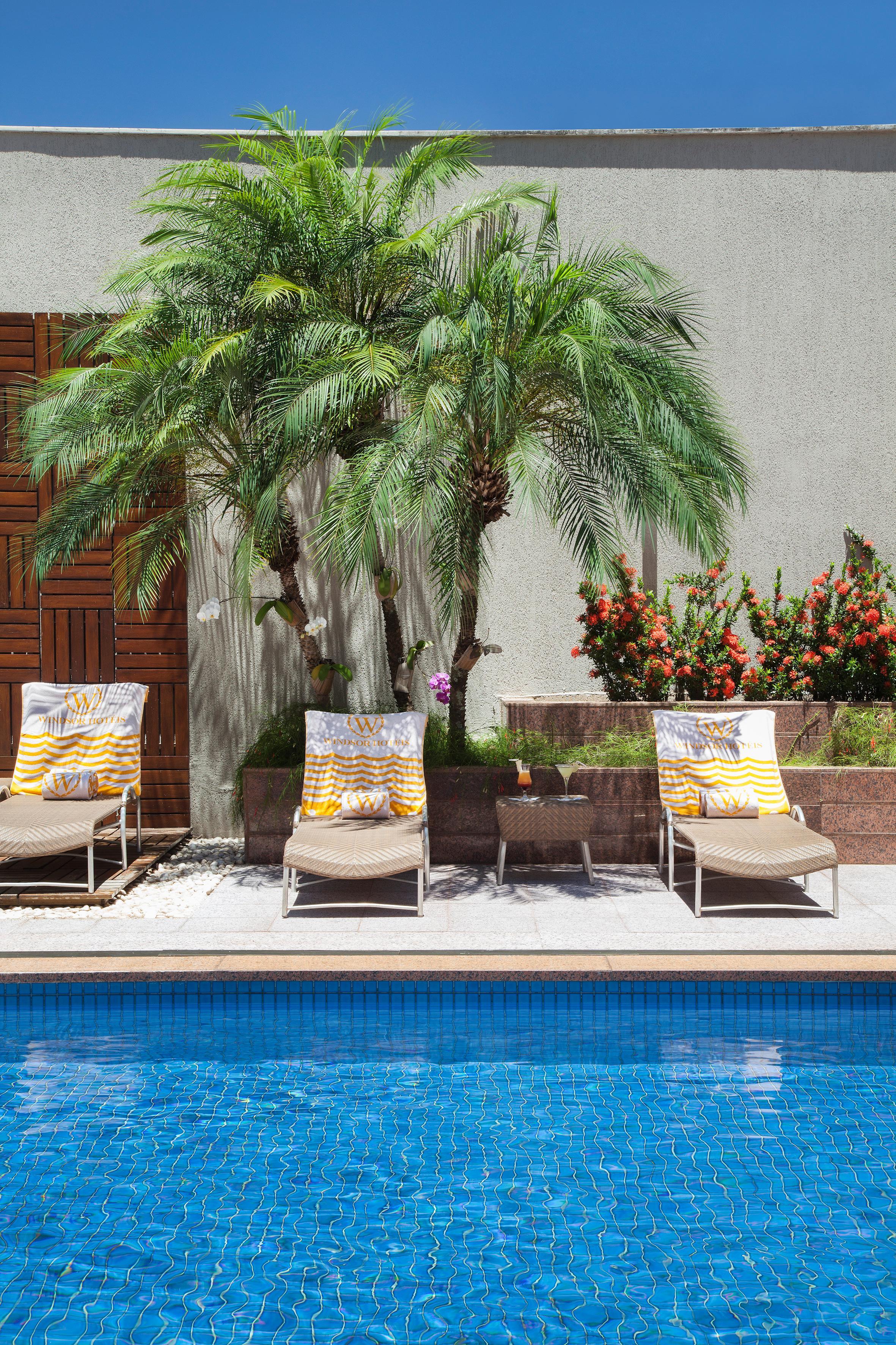 Windsor Plaza Brasilia Hotel Exterior photo The pool at the W South Beach