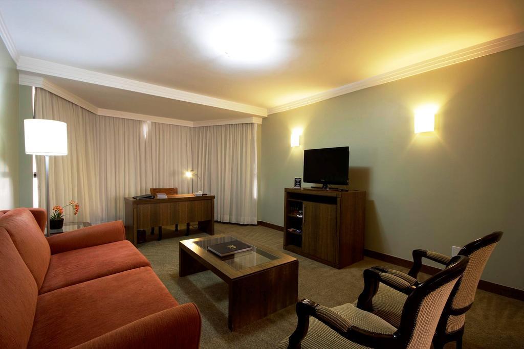 Windsor Plaza Brasilia Hotel Room photo Living room